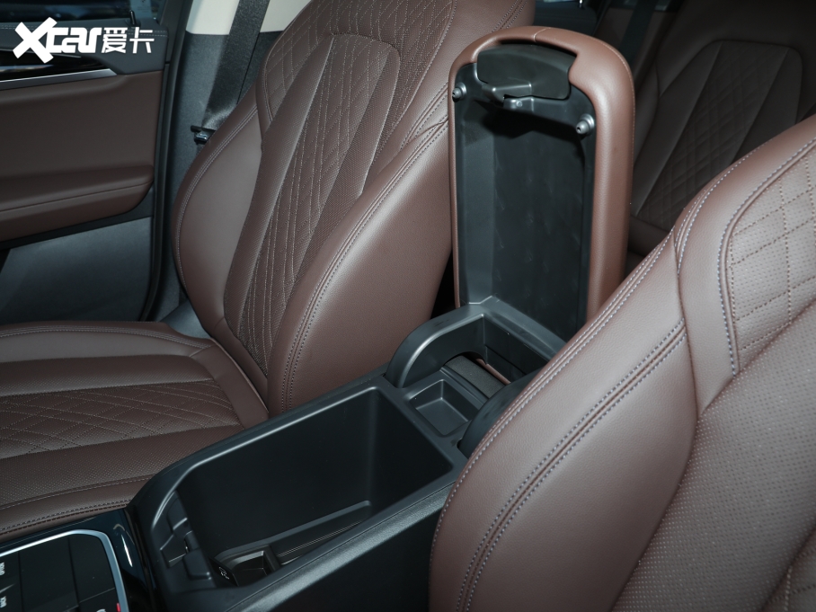 2022RX3 xDrive25i M\b