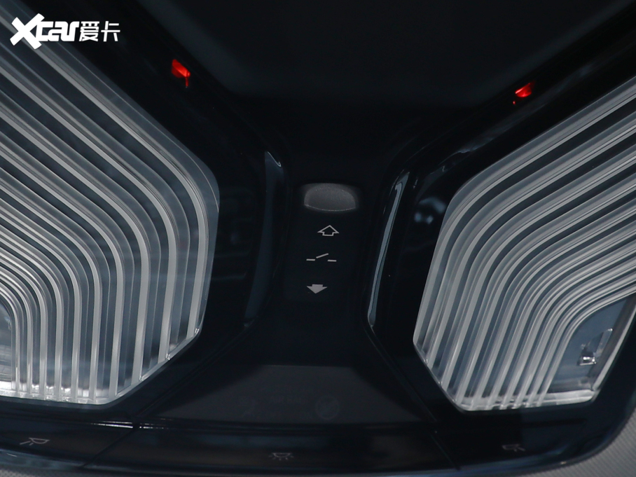 2022RX3 xDrive25i M\b