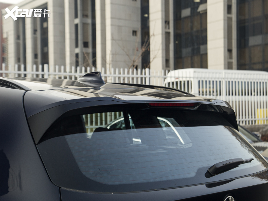 2022RX3 Ŀ xDrive30i  Mҹb