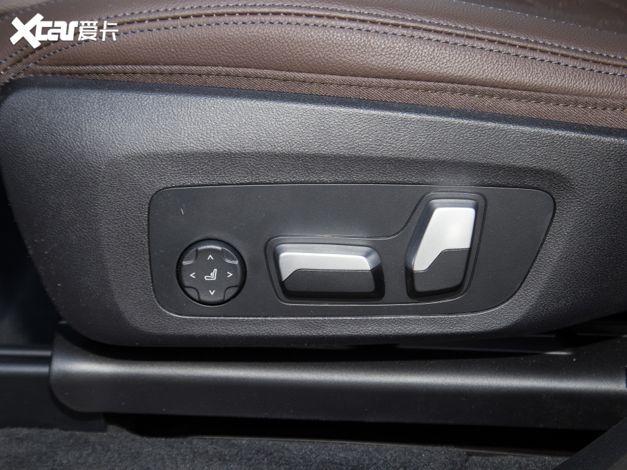 2022RX3 Ŀ xDrive30i  Mҹb