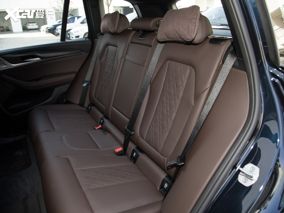 2022RX3 Ŀ xDrive30i  Mҹb