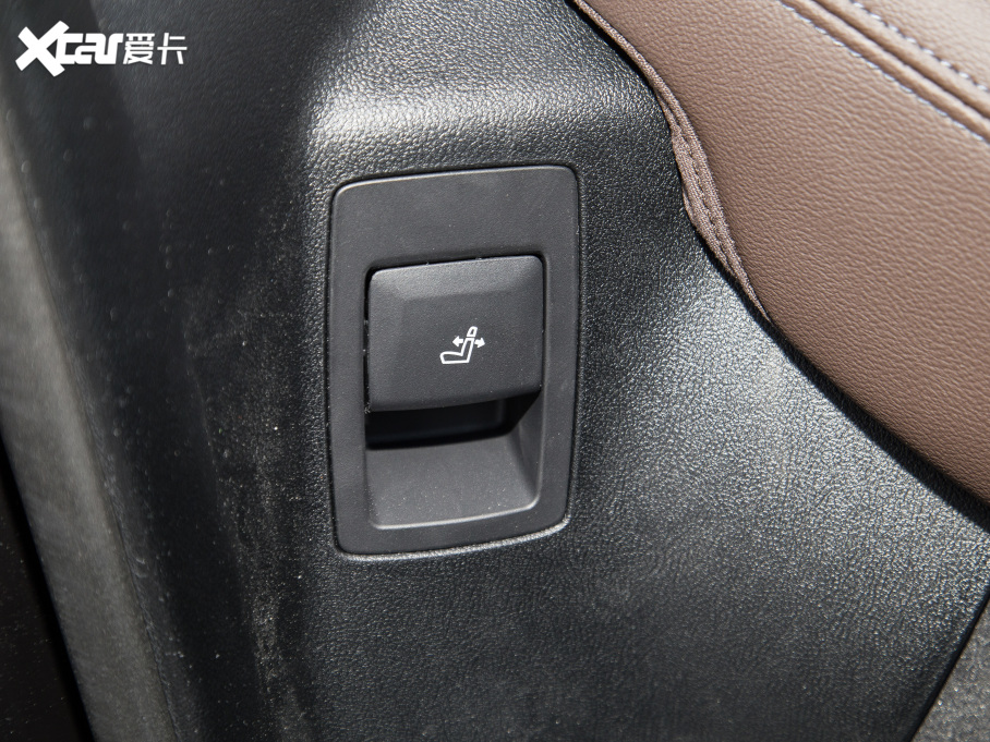 2022RX3 Ŀ xDrive30i  Mҹb