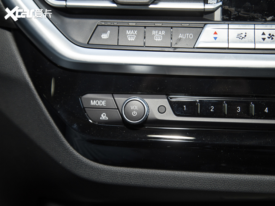 2022RX3 Ŀ xDrive30i  Mҹb