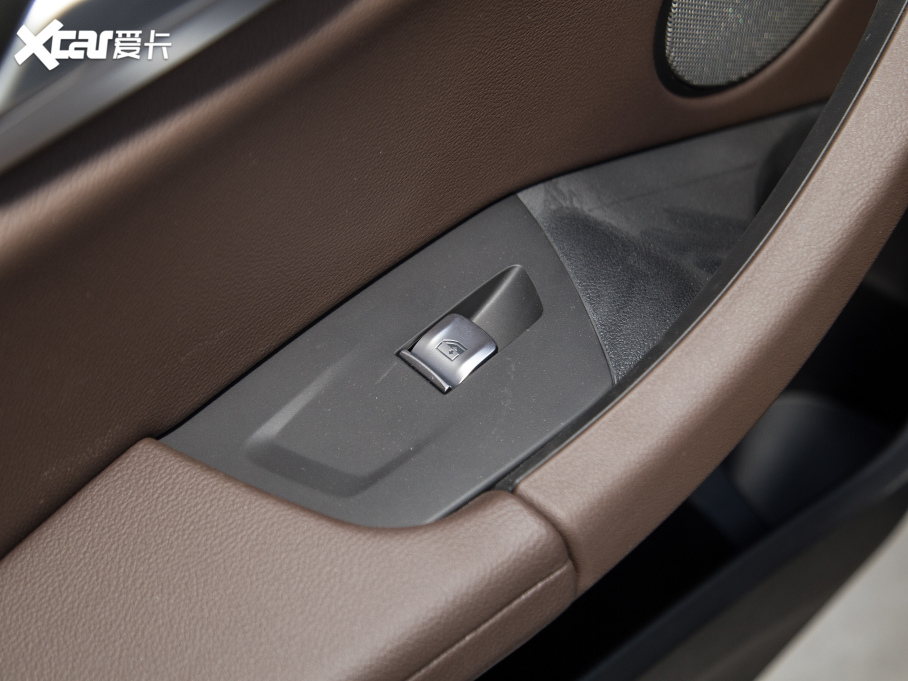 2022RX3 Ŀ xDrive30i  Mҹb