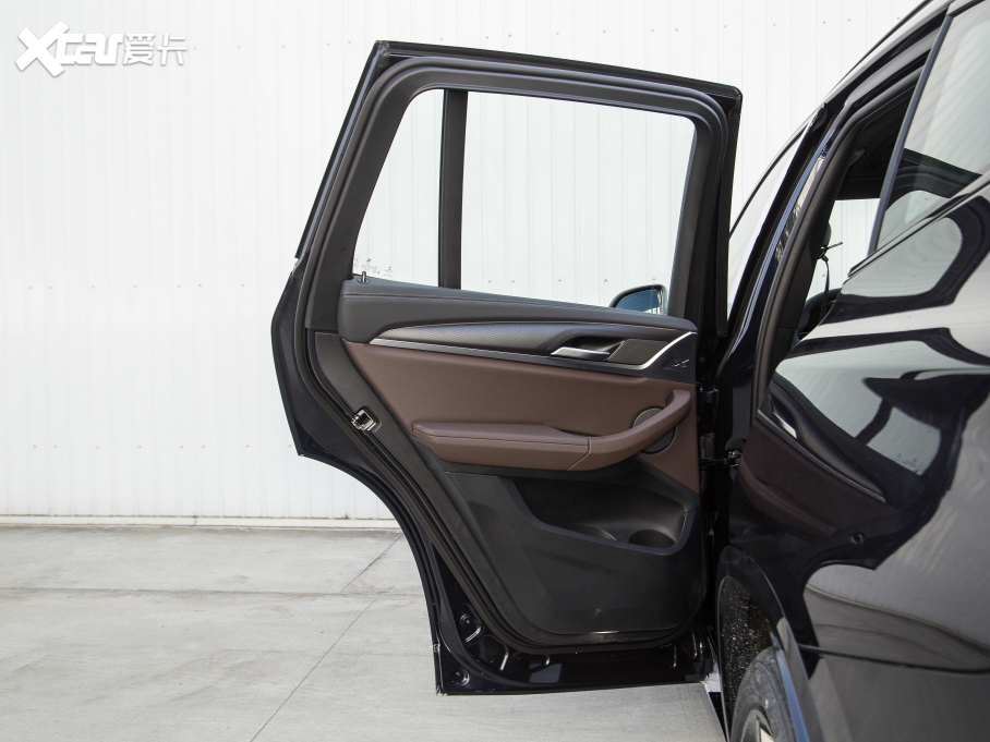 2022RX3 Ŀ xDrive30i  Mҹb