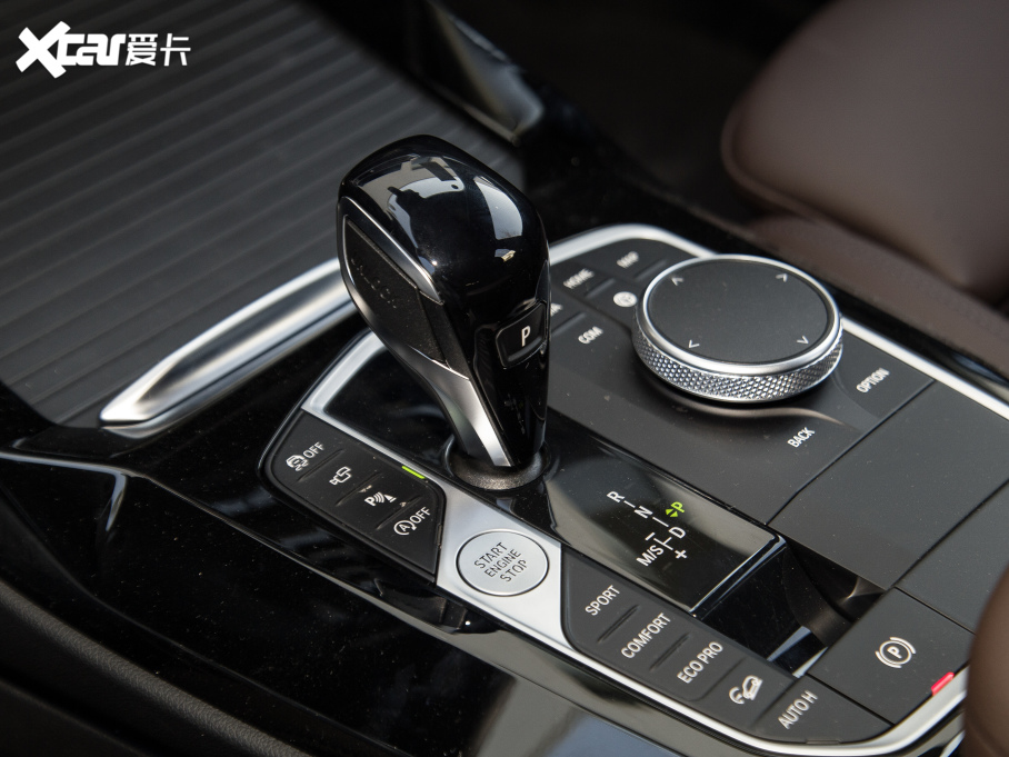 2022RX3 Ŀ xDrive30i  Mҹb