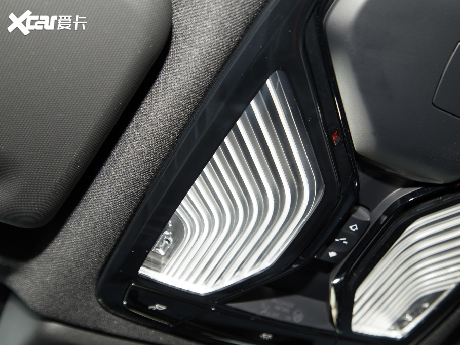 2022RX3 Ŀ xDrive30i  Mҹb