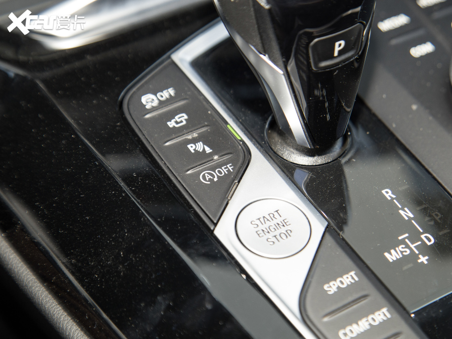 2022RX3 Ŀ xDrive30i  Mҹb