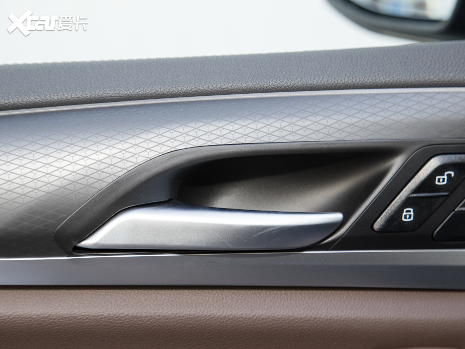 2022RX3 Ŀ xDrive30i  Mҹb