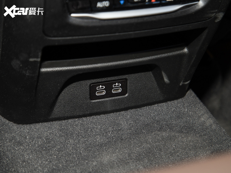 2022RX3 Ŀ xDrive30i  Mҹb