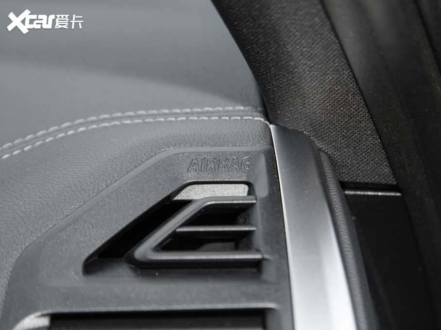 2022RX3 Ŀ xDrive30i  Mҹb