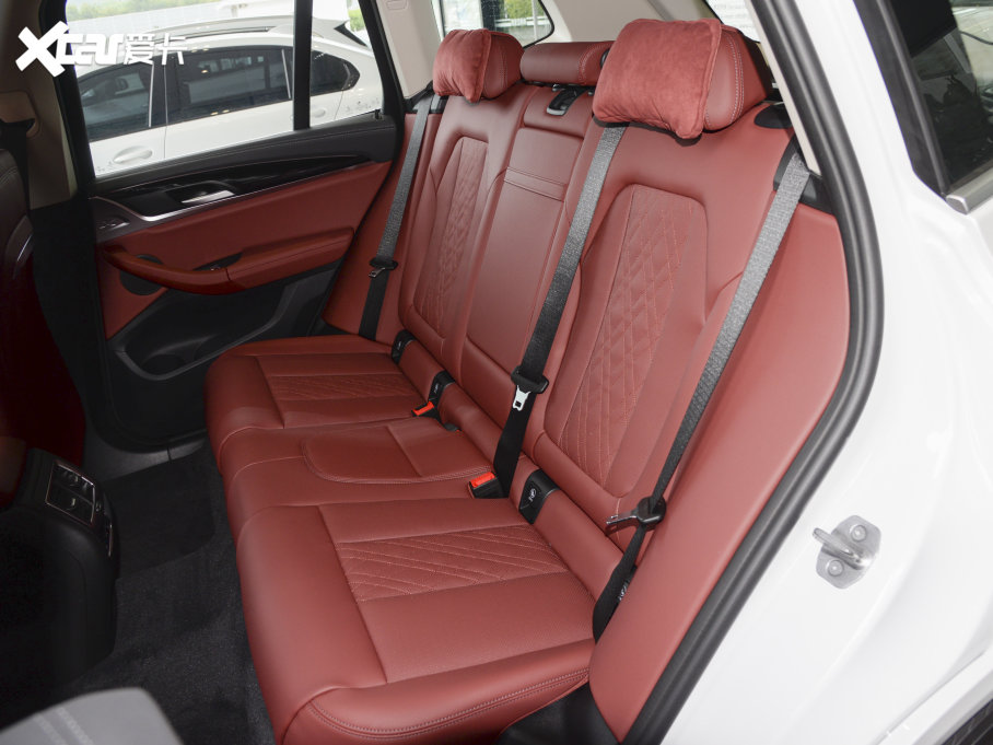 2022RX3 Ŀ xDrive30i  Mҹb