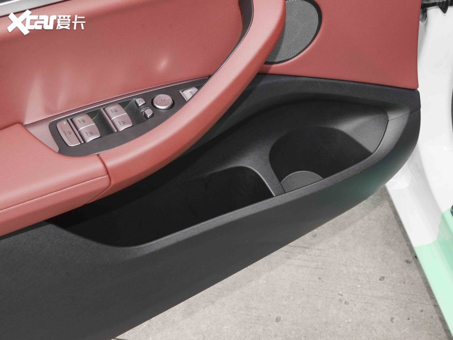 2022RX3 Ŀ xDrive30i  Mҹb