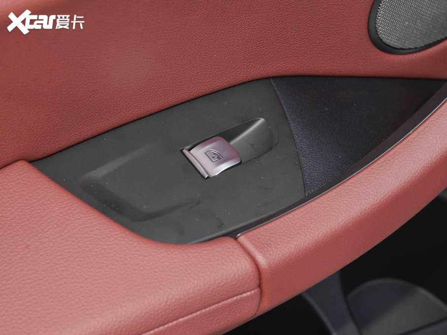 2022RX3 Ŀ xDrive30i  Mҹb