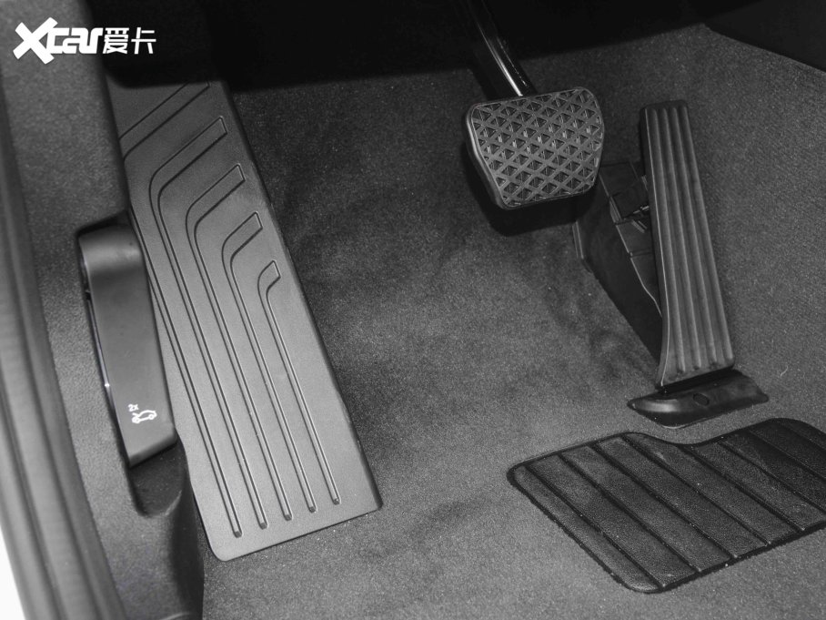 2022RX3 Ŀ xDrive30i  Mҹb