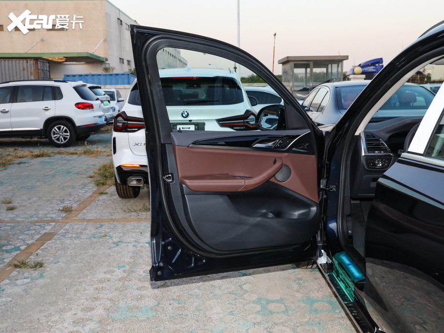 2022RX3 Ŀ xDrive25i M\b