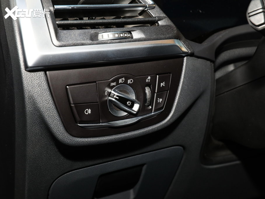 2022RX3 Ŀ xDrive25i M\b