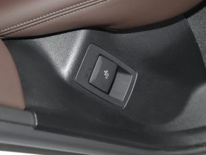 2022xDrive30iI(lng) Mҹb g