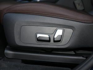 2022xDrive25i M\b {{