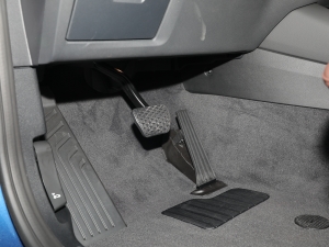 2022xDrive25i M\b п؅^