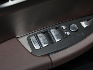 2022xDrive25i M\b п؅^