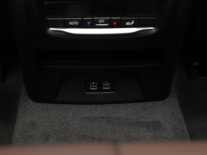 2022xDrive25i M\b п؅^