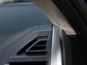 2022xDrive25i M\b п؅^