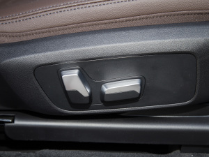 2022Ŀ xDrive30i  Mҹb g