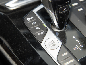 2022Ŀ xDrive30i  Mҹb п؅^