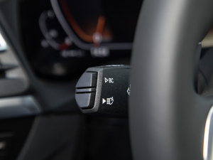 2022Ŀ xDrive30i  Mҹb п؅^