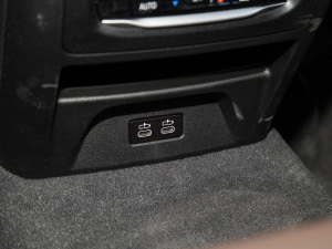 2022Ŀ xDrive30i  Mҹb п؅^