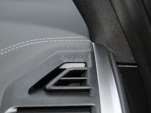 2022Ŀ xDrive30i  Mҹb п؅^