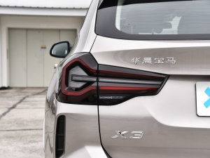 2022Ŀ xDrive30i I Mҹb ^