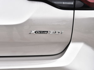 2022Ŀ xDrive30i I Mҹb ^