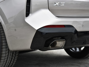 2022Ŀ xDrive30i I Mҹb ^