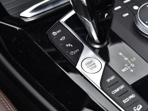 2022Ŀ xDrive30i I Mҹb п؅^