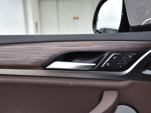 2022Ŀ xDrive30i I Mҹb п؅^(q)