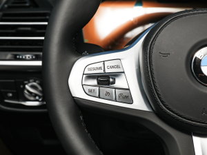 2022Ŀ xDrive25i M\b п؅^