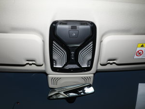 2022Ŀ xDrive25i M\b п؅^