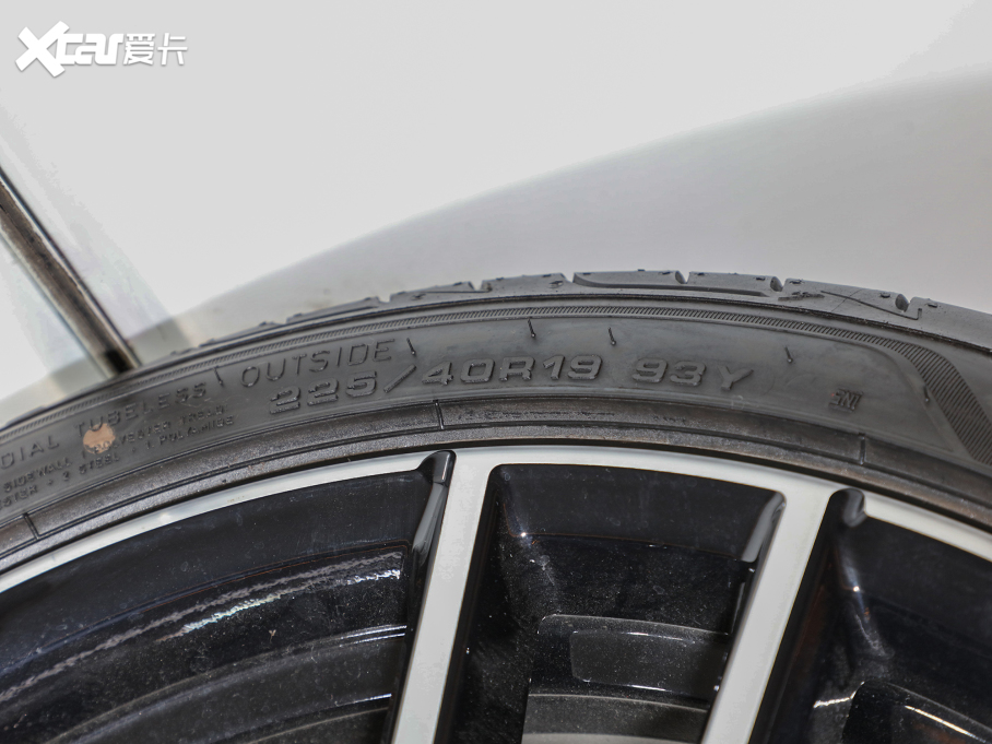 2022R3ϵ 325Li M\b