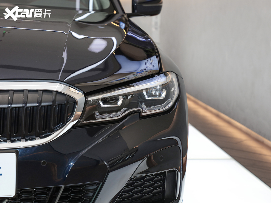 2022R3ϵ 325Li M\b