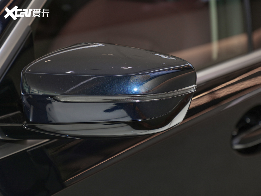 2022R3ϵ 325Li M\b