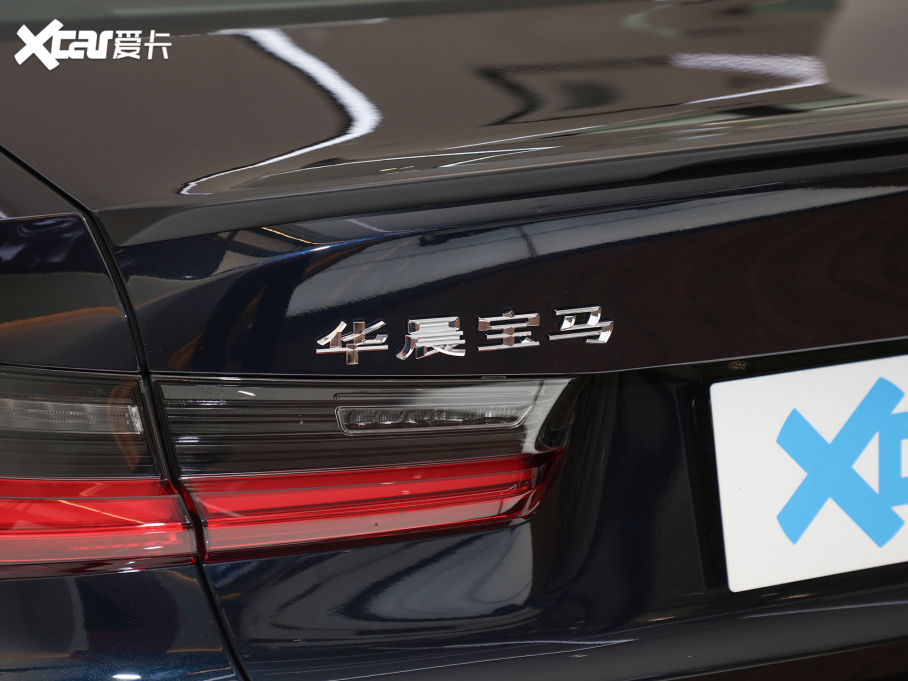 2022R3ϵ 325Li M\b