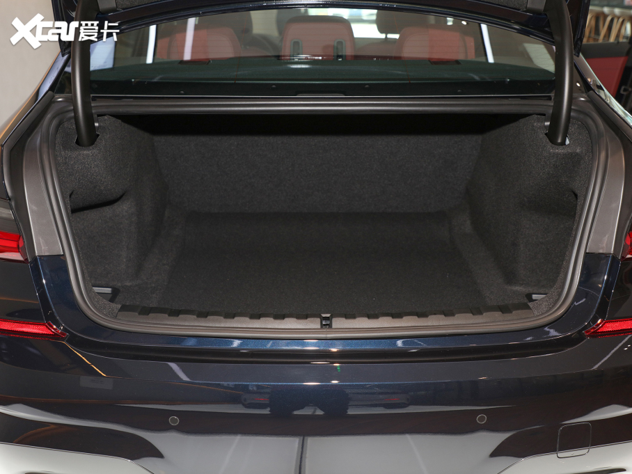 2022R3ϵ 325Li M\(yn)b