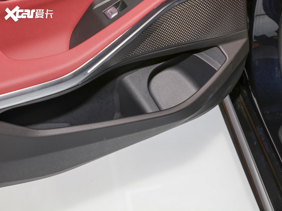 2022R3ϵ 325Li M\b