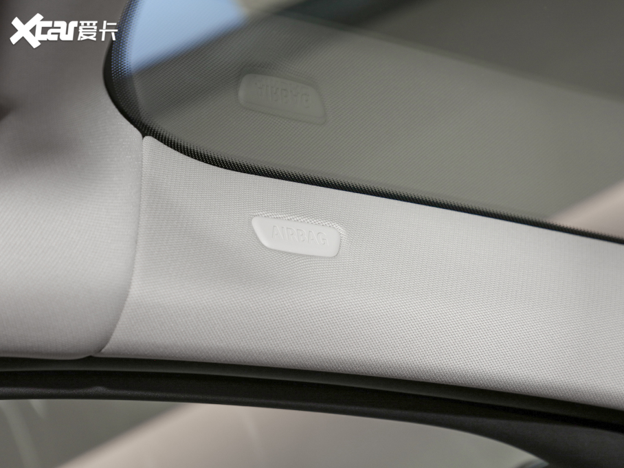 2022R3ϵ 325Li M\b