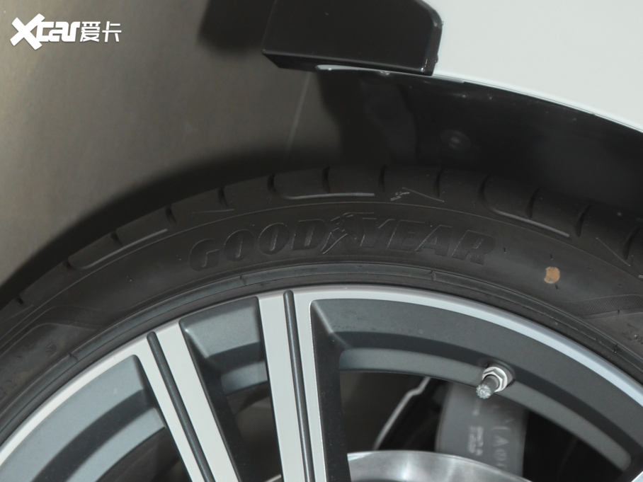 2022��R3ϵ 325i M�\(y��n)��(d��ng)���b