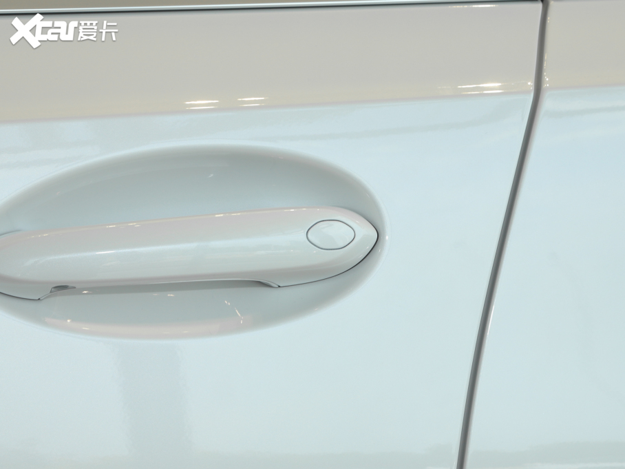 2022��R3ϵ 325i M�\�����b