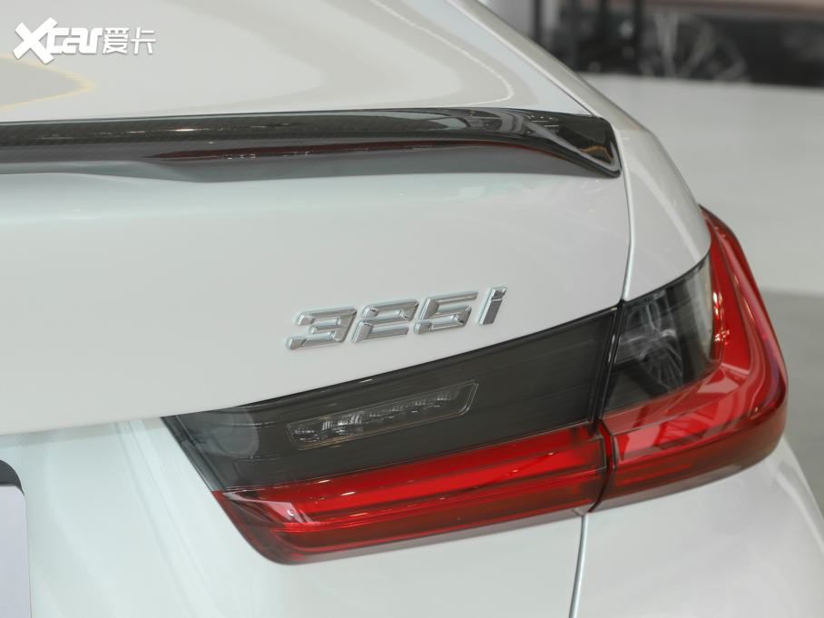 2022��R3ϵ 325i M�\�����b