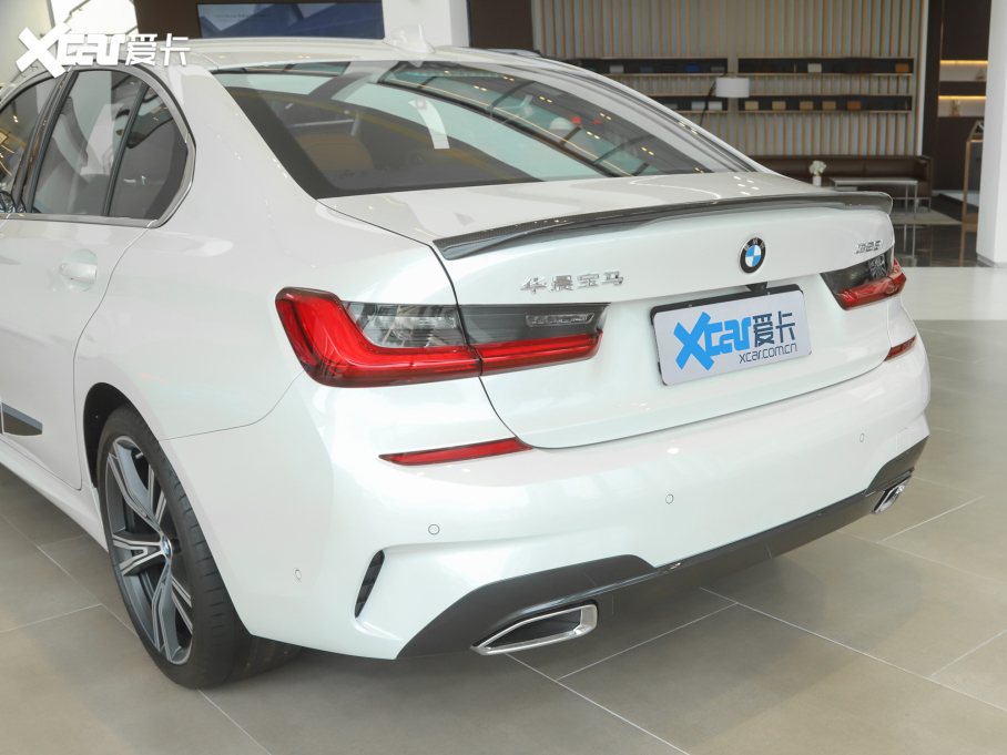 2022��R3ϵ 325i M�\�����b